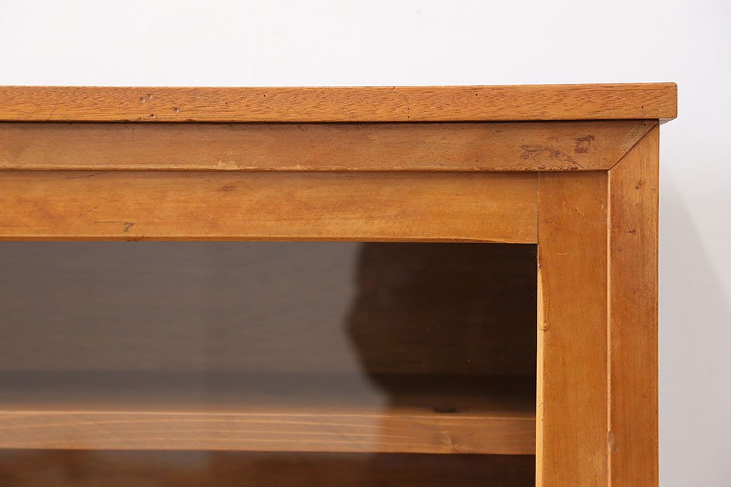 アンティーク家具　アンティーク 引き出し付き薄型脚付き収納棚(1)(キャビネット)