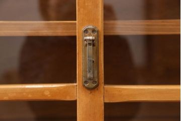 アンティーク家具　アンティーク 引き出し付き薄型脚付き収納棚(1)(キャビネット)