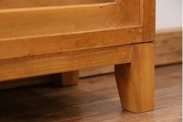 アンティーク家具　アンティーク 引き出し付き薄型脚付き収納棚(1)(キャビネット)