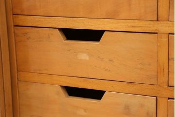 アンティーク家具　アンティーク 引き出し付き薄型脚付き収納棚(1)(キャビネット)