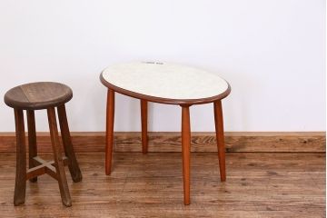 アンティーク雑貨 昭和レトロ かわいいオーバルセンターテーブル(机)