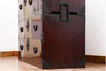 アンティーク家具　古民具・骨董 極上品、状態抜群の美しい前面欅材　米沢箪笥　(時代箪笥)