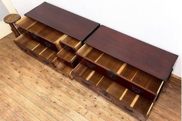 アンティーク家具　古民具・骨董 極上品、状態抜群の美しい前面欅材　米沢箪笥　(時代箪笥)