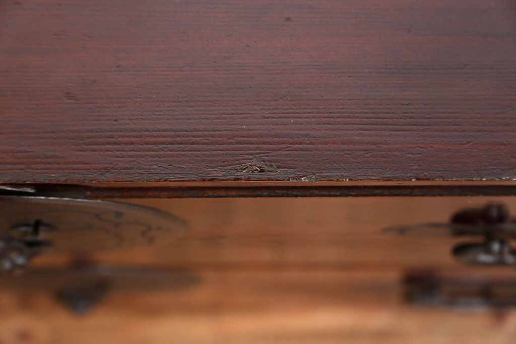 アンティーク家具　古民具・骨董 極上品、状態抜群の美しい前面欅材　米沢箪笥　(時代箪笥)