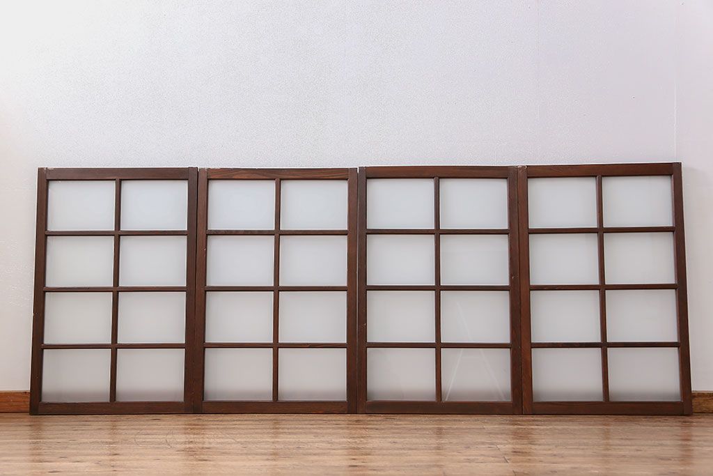 アンティーク　古い木のシンプルなすりガラス入りガラス戸4枚(窓・引き戸)
