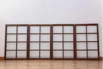 アンティーク　古い木のシンプルなすりガラス入りガラス戸4枚(窓・引き戸)