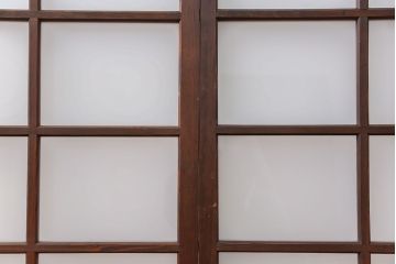 アンティーク　古い木のシンプルなすりガラス入りガラス戸4枚(窓・引き戸)