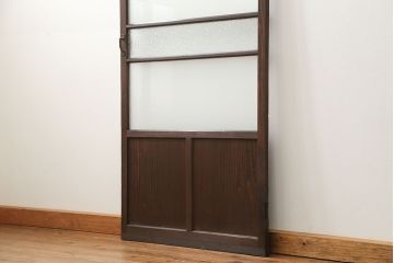 アンティーク ダイヤガラスとすりガラスのシンプルな扉