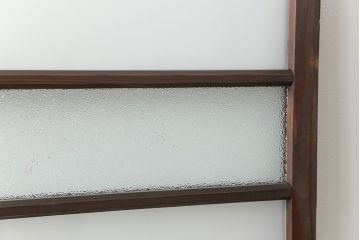 アンティーク ダイヤガラスとすりガラスのシンプルな扉