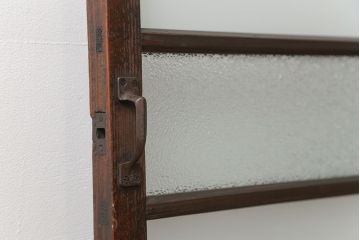 アンティーク ダイヤガラスとすりガラスのシンプルな扉