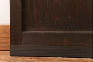 アンティーク ダイヤガラスとすりガラスのシンプルな扉