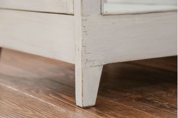 アンティーク家具　アンティークペイント 古いパン屋の縦型ガラスケース(ショーケース)