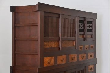 アンティーク家具　古民具・骨董 状態の良い美しい昇り引き出し付き六尺水屋箪笥(近江水屋箪笥、食器棚)