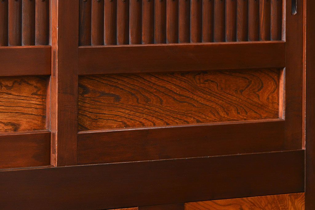 アンティーク家具　古民具・骨董 状態の良い美しい昇り引き出し付き六尺水屋箪笥(近江水屋箪笥、食器棚)