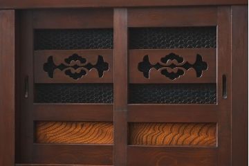 アンティーク家具　古民具・骨董 状態の良い美しい昇り引き出し付き六尺水屋箪笥(近江水屋箪笥、食器棚)