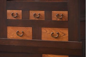 アンティーク家具　古民具・骨董 状態の良い美しい昇り引き出し付き六尺水屋箪笥(近江水屋箪笥、食器棚)