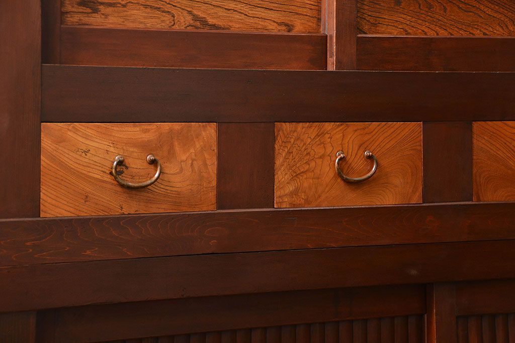 アンティーク家具　古民具・骨董 状態の良い美しい昇り引き出し付き六尺水屋箪笥(近江水屋箪笥、食器棚)