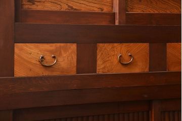 アンティーク家具　古民具・骨董 状態の良い美しい昇り引き出し付き六尺水屋箪笥(近江水屋箪笥、食器棚)