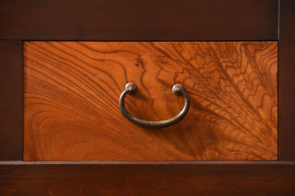 アンティーク家具　古民具・骨董 状態の良い美しい昇り引き出し付き六尺水屋箪笥(近江水屋箪笥、食器棚)