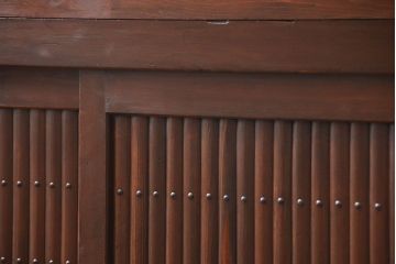 アンティーク家具　古民具・骨董 状態の良い美しい昇り引き出し付き六尺水屋箪笥(近江水屋箪笥、食器棚)