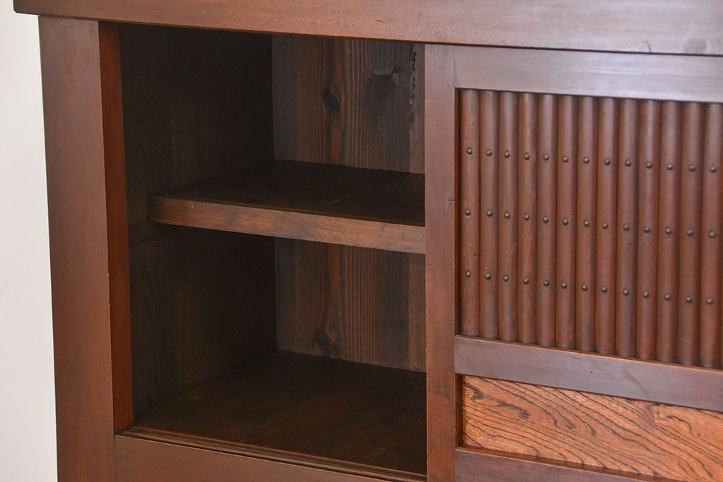 アンティーク家具　古民具・骨董 状態の良い美しい昇り引き出し付き六尺水屋箪笥(近江水屋箪笥、食器棚)