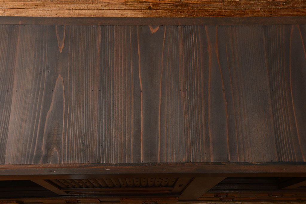 アンティーク家具　古民具・骨董 状態の良い美しい昇り引き出し付き六尺水屋箪笥(近江水屋箪笥、食器棚)