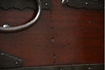 和製アンティーク　古民具・骨董　希少!鳳凰の特大金具　前面桐材　佐渡小木箪笥(佐渡箪笥、芸者箪笥、桐箪笥、桐たんす、収納箪笥、和タンス、時代箪笥)(R-013769)