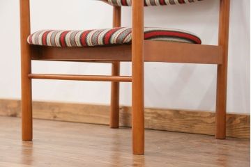 レトロ家具　昭和レトロ 1970年代 ストライプ柄アームチェア(2)(椅子、イス)