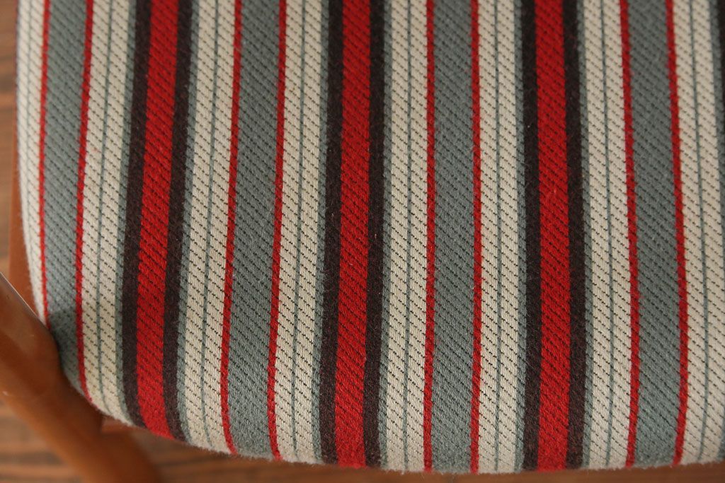 レトロ家具　昭和レトロ 1970年代 ストライプ柄アームチェア(2)(椅子、イス)