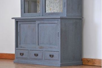 アンティーク家具　アンティークペイント 上質な作りのブックケース(本箱、食器棚、キャビネット)