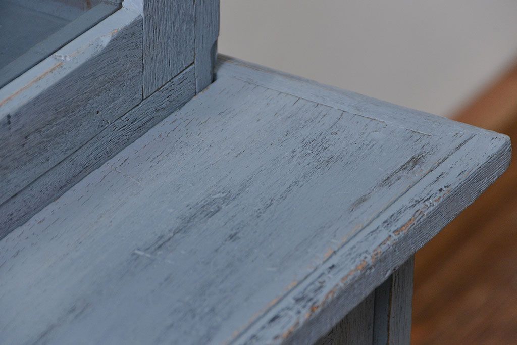 アンティーク家具　アンティークペイント 上質な作りのブックケース(本箱、食器棚、キャビネット)