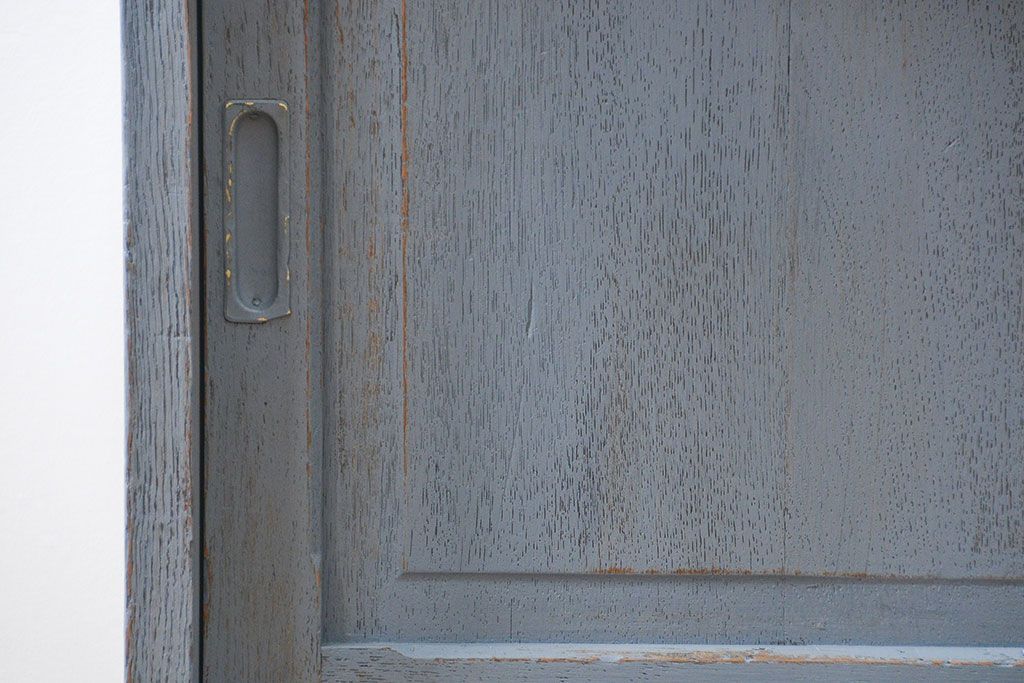 アンティーク家具　アンティークペイント 上質な作りのブックケース(本箱、食器棚、キャビネット)