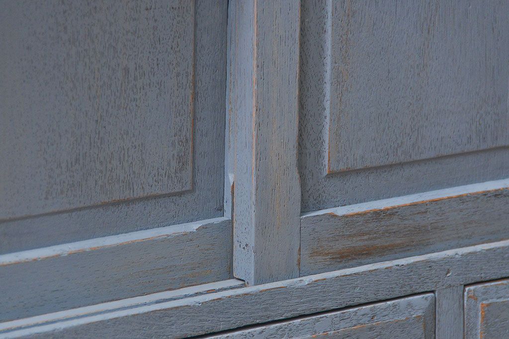 アンティーク家具　アンティークペイント 上質な作りのブックケース(本箱、食器棚、キャビネット)