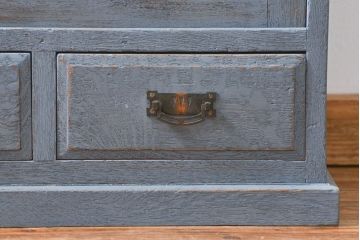 アンティーク家具　アンティークペイント 上質な作りのブックケース(本箱、食器棚、キャビネット)