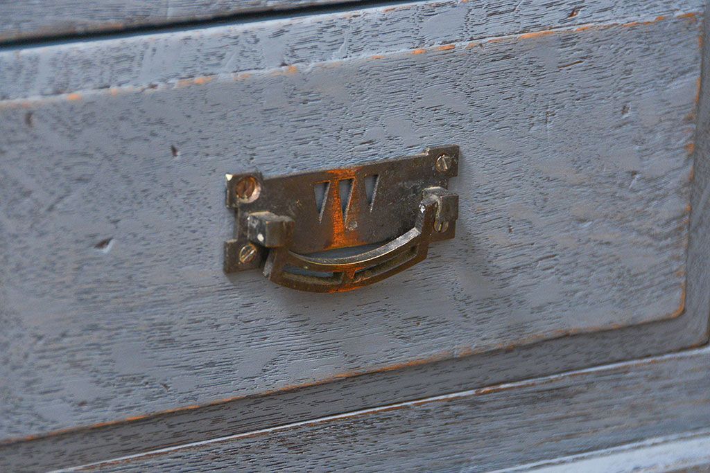 アンティーク家具　アンティークペイント 上質な作りのブックケース(本箱、食器棚、キャビネット)