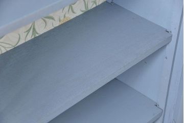 アンティーク家具　アンティークペイント 上質な作りのブックケース(本箱、食器棚、キャビネット)