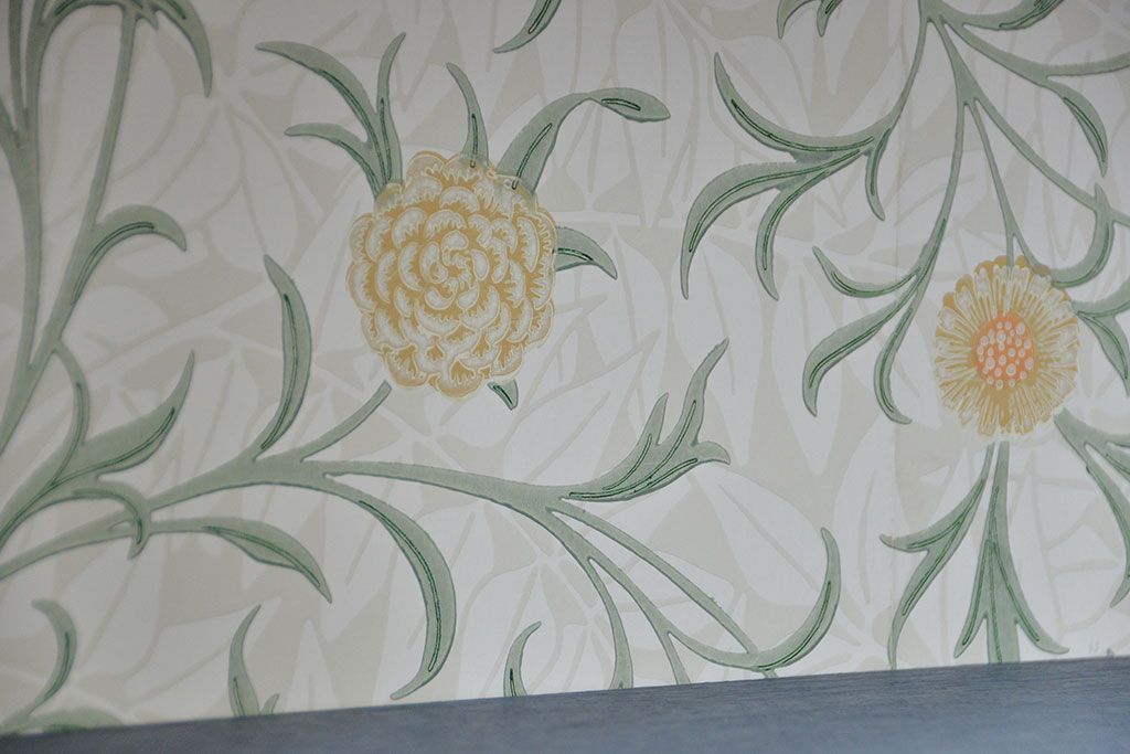 アンティーク家具　アンティークペイント 上質な作りのブックケース(本箱、食器棚、キャビネット)