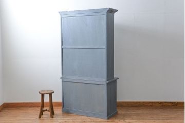 アンティーク家具　アンティークペイント 上質な作りのブックケース(本箱、食器棚、キャビネット)