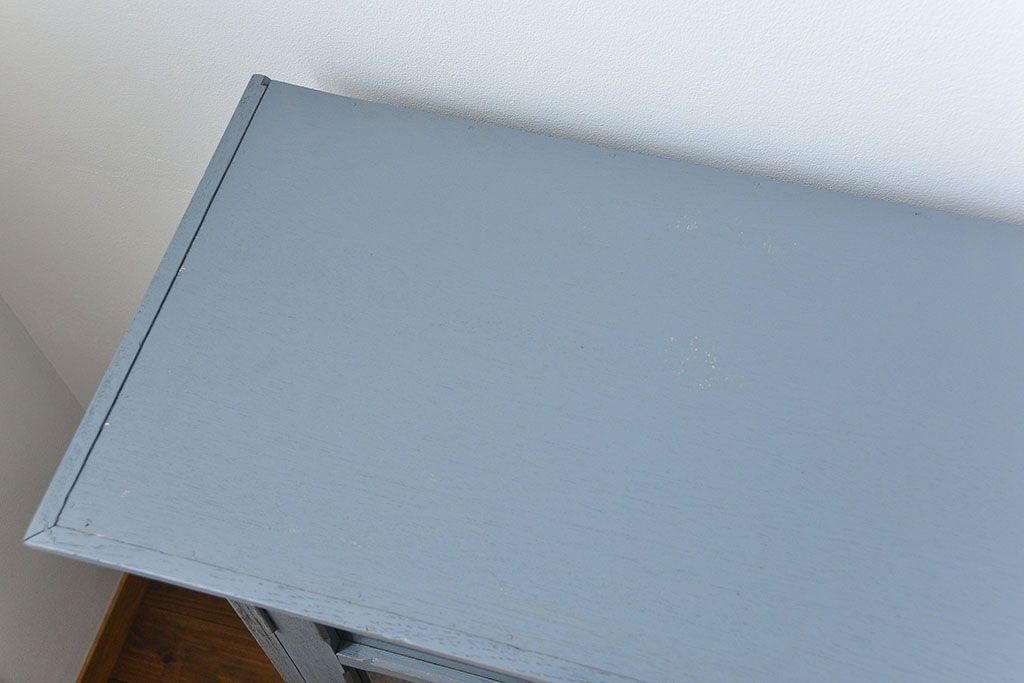 アンティーク家具　アンティークペイント 上質な作りのブックケース(本箱、食器棚、キャビネット)