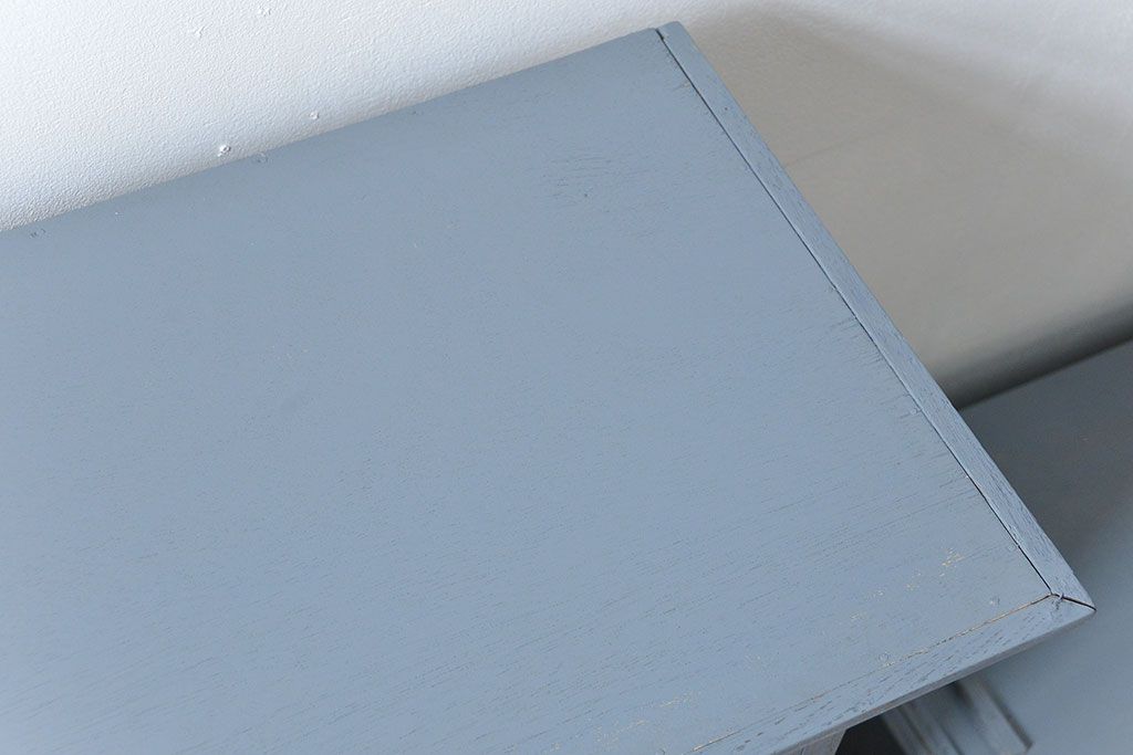 アンティーク家具　アンティークペイント 上質な作りのブックケース(本箱、食器棚、キャビネット)