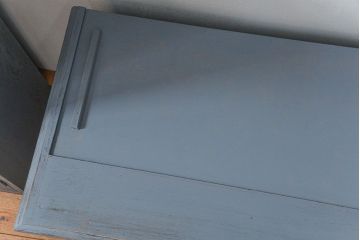 アンティーク家具　アンティークペイント 上質な作りのブックケース(本箱、食器棚、キャビネット)