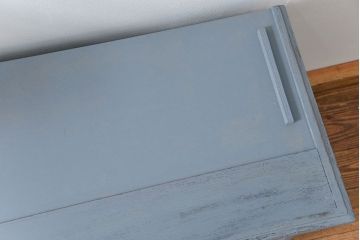 アンティーク家具　アンティークペイント 上質な作りのブックケース(本箱、食器棚、キャビネット)