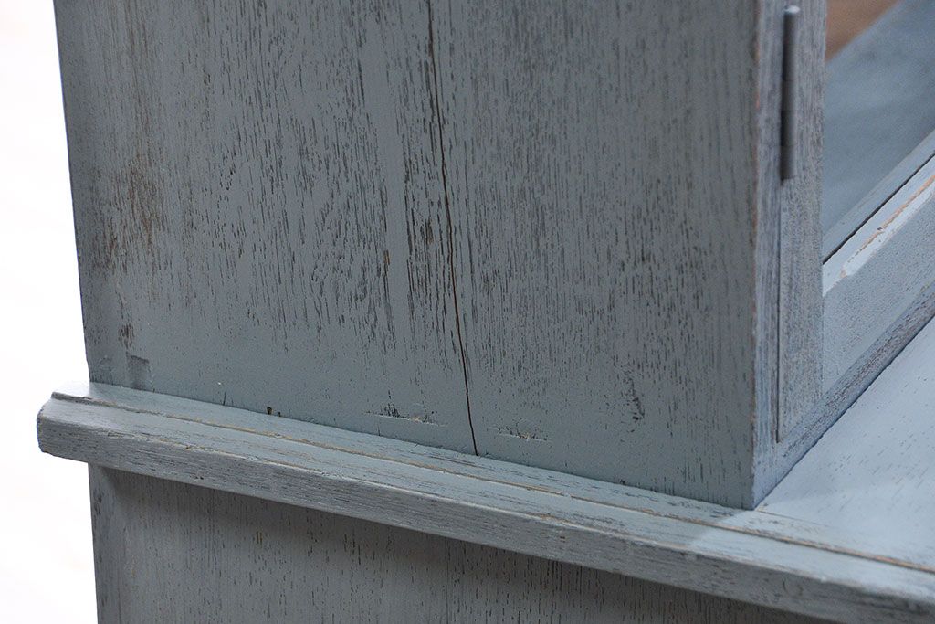 アンティーク家具　アンティークペイント 上質な作りのブックケース(本箱、食器棚、キャビネット)