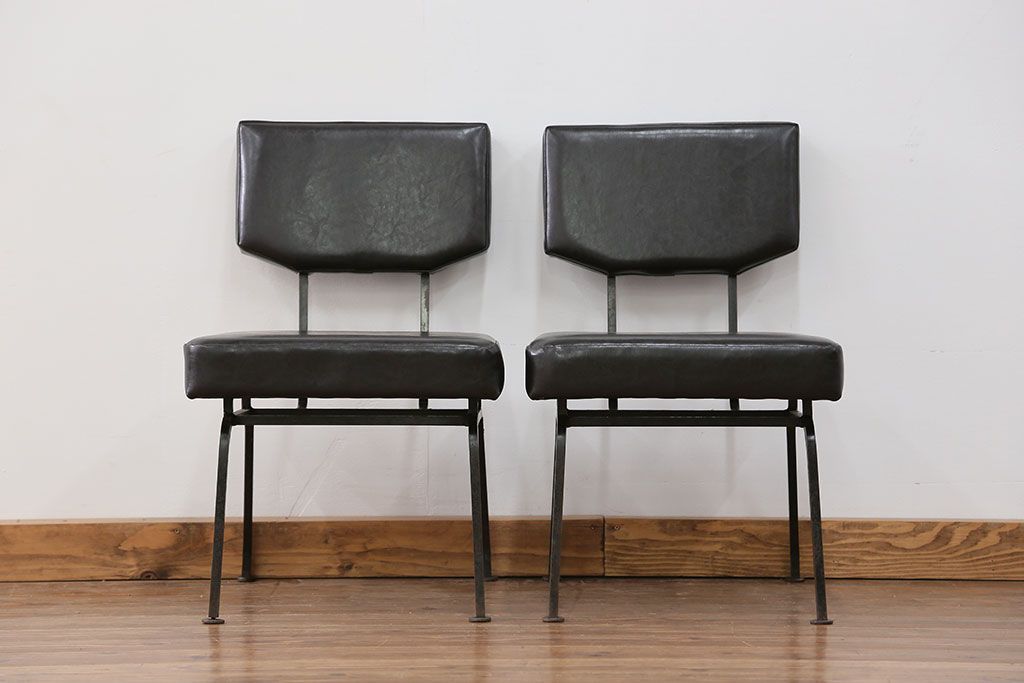 アンティーク家具　アンティーク 重量感のある鉄脚の椅子　2脚セット(1)　(イス)