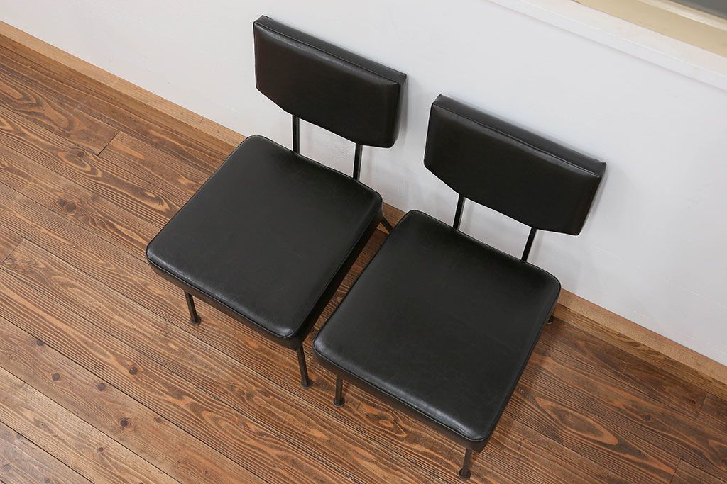 アンティーク家具　アンティーク 重量感のある鉄脚の椅子　2脚セット(1)　(イス)