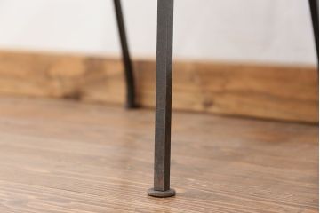 アンティーク家具　アンティーク 重量感のある鉄脚の椅子　2脚セット(1)　(イス)