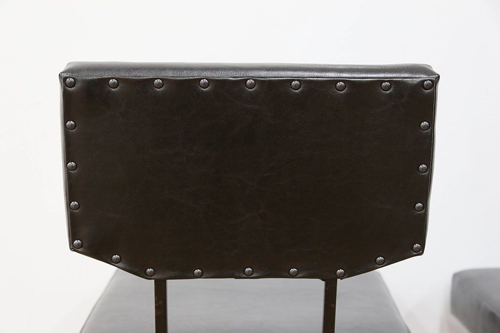 アンティーク家具　アンティーク 重量感のある鉄脚の椅子　2脚セット(1)　(イス)