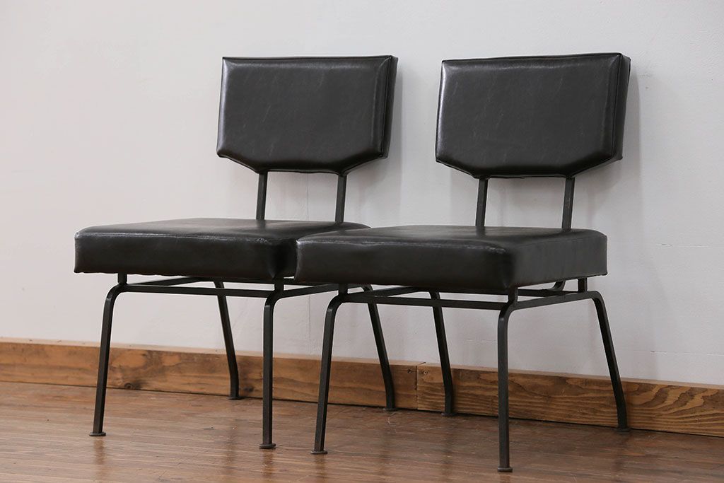 アンティーク家具　アンティーク 重量感のある鉄脚の椅子　2脚セット(2)　(イス)