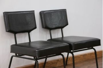 アンティーク家具　アンティーク 重量感のある鉄脚の椅子　2脚セット(2)　(イス)