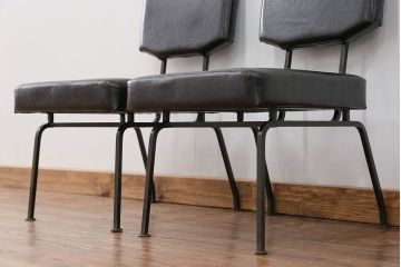 アンティーク家具　アンティーク 重量感のある鉄脚の椅子　2脚セット(2)　(イス)